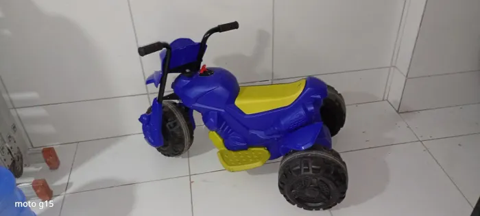 Vende-se moto elétrica para criança 