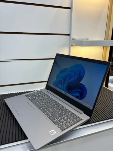 Notebook - S145 / Lenovo i3 10° Geração - 4 GB RAM / SSD 128 SSD -