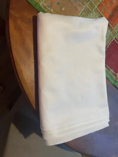 toalha branca de mesa com 3,20 metros