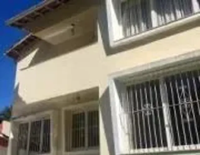 Casa para venda tem 700 metros quadrados com 5 quartos em Quarteirão Ingelheim - Petrópoli
