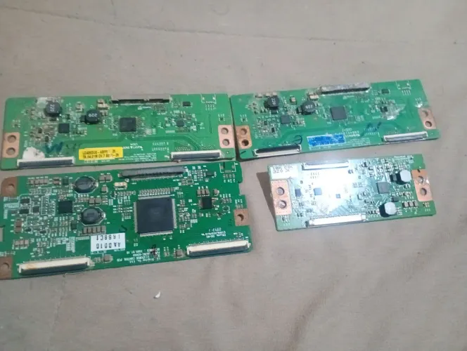 Lote de placas V-COM