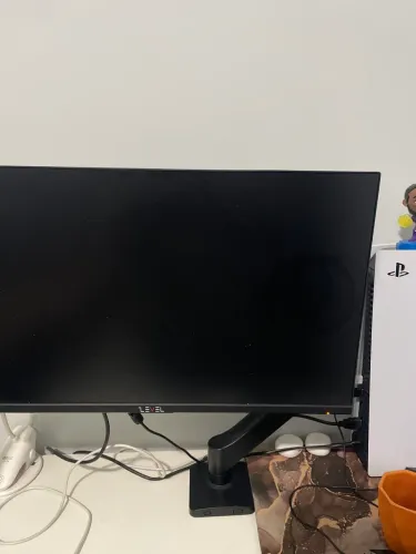 Monitor + suporte articulado