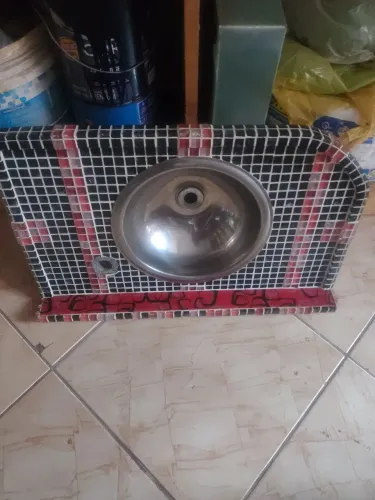 Pia pra banheiro, pronta pra estalar.. coisa boa.