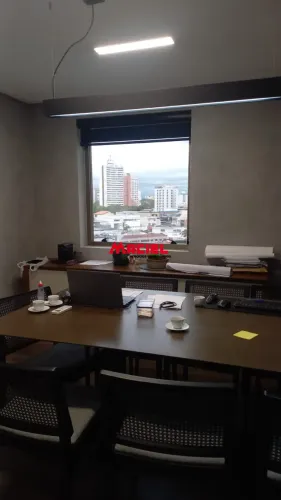 proximo ao center vale sala nova ao lado dos comercios