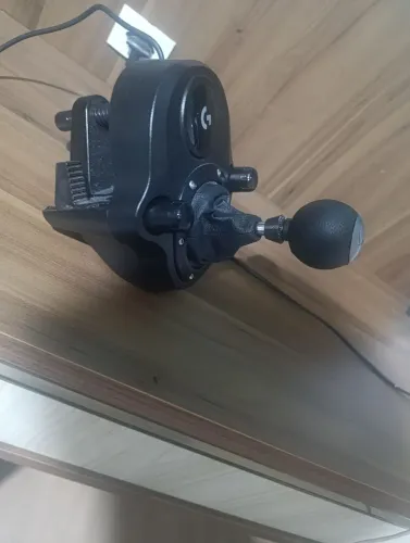 Câmbio Logitech 6 marchas semi novo