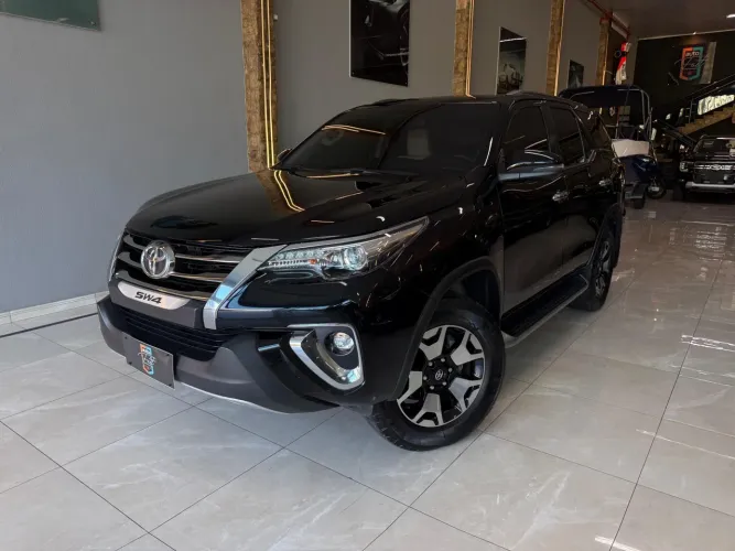Toyota Hilux SW4 4X4 2.8 Diesel 2020