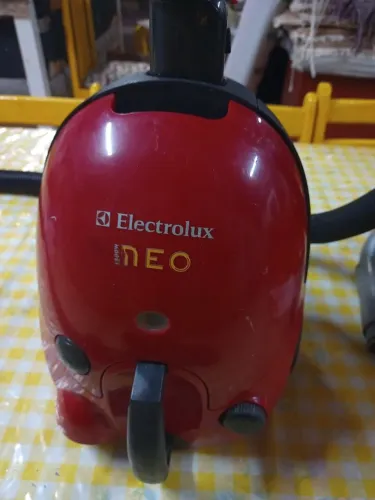 Aspirador de pó Eletrolux neo