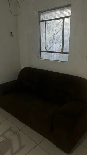 Sofá 3 lugares em bom estado
