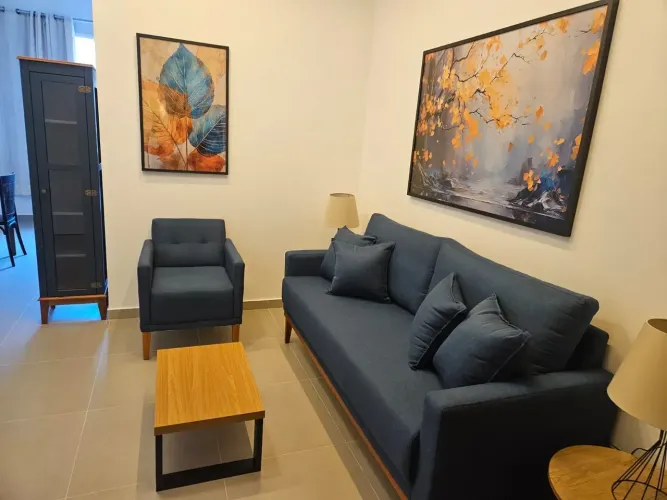 ESPETACULAR SALA/QUARTO TOTALMENTE REFORMADO E MOBILIADO!!!