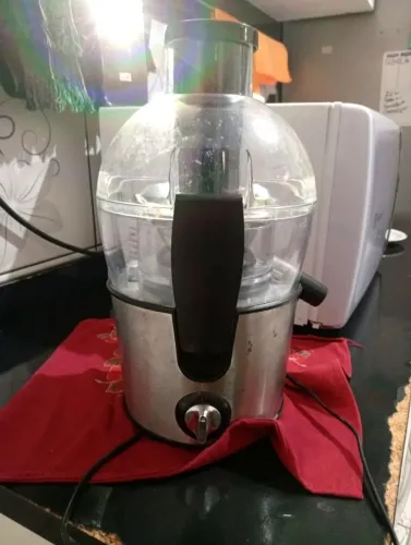 Centrífuga Extratora de Sucos e Frutas 500W - 1,5L
