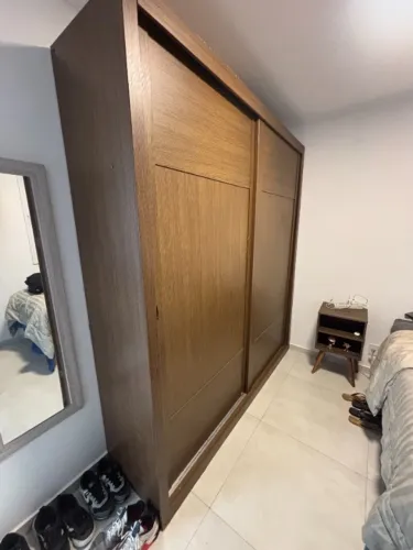 Guarda roupa - Perfeito estado