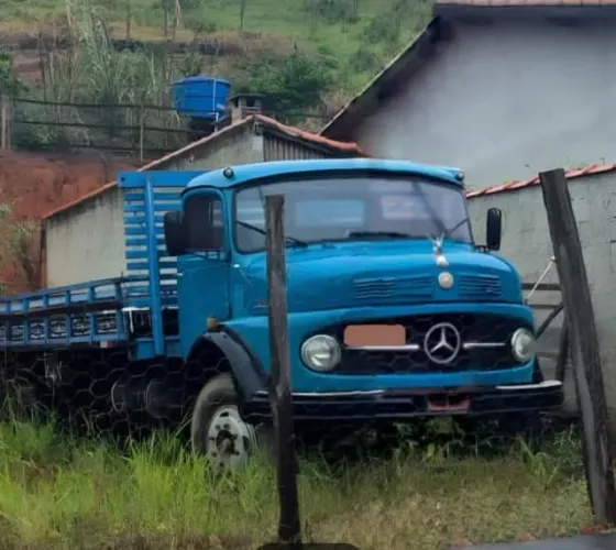 Caminhão Mercedes Benz 1113 (toco)