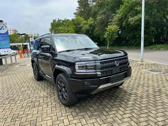 Denza B5 SUV híbrido plug-in 2026