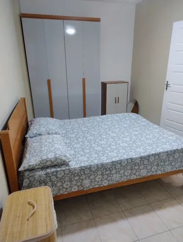 Guarda-roupa novo