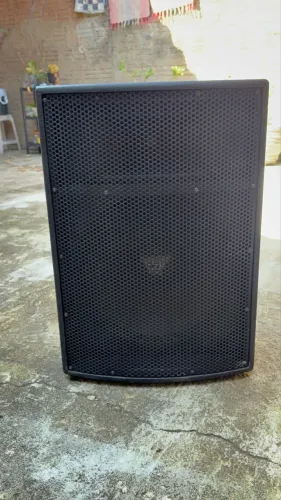 Caixa de som - SOUNDVOICE 550W 15?
