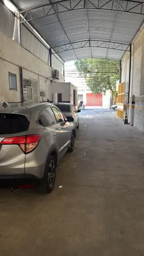 Vendo ou troco em carro estacionamento centro GV completo com lava jato 