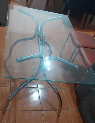 Conjunto Mesa de jantar + 4 cadeiras