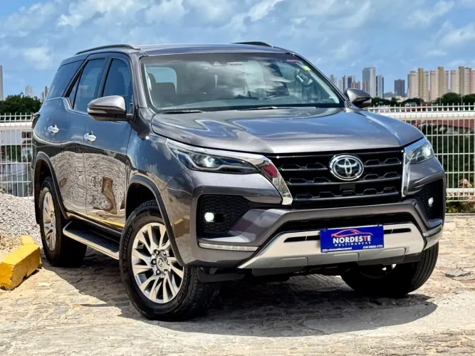 Toyota Hilux SW4 SRX 4X4 2.8 TDI 16V Dies. Aut. 2021
