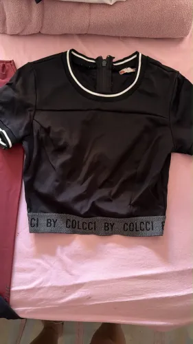 Blusa cropped colcci