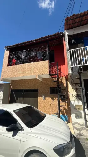 Imóvel para venda tem 106 metros quadrados com 4 quartos em Dias Macedo - Fortaleza - CE