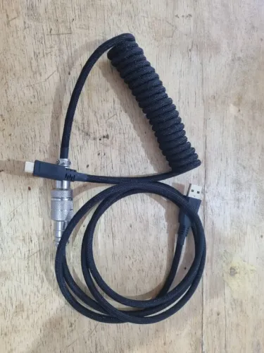 Cabo Enrolado Coiled Teclado Usb-c Mecânico Aviador Preto