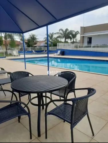 Casa em condomínio com 2 quartos sendo 1 suíte disponível para venda no bairro Jardim Cali