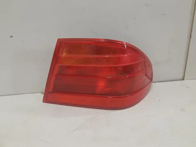 Lanterna Mercedes E320 L.direito 1998 Original 11234 Direito Vermelho