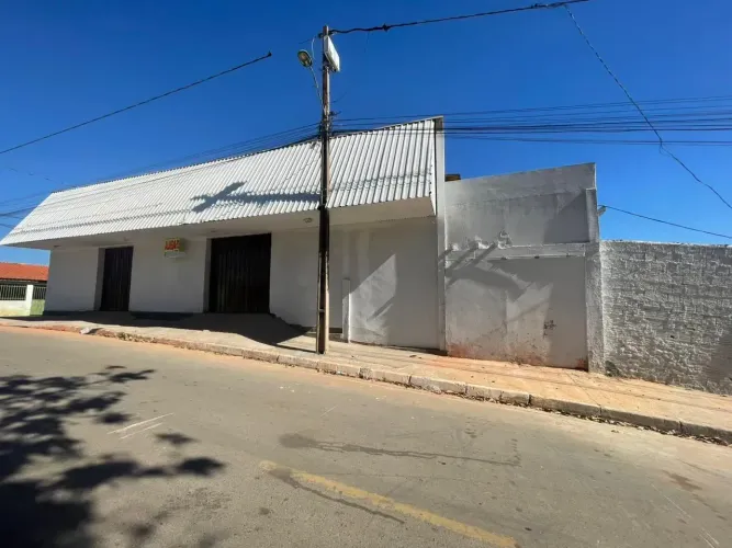 Barracão amplo no bairro Jardim Florianópolis para alugar
