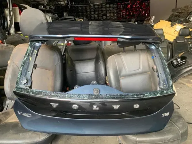Tampa Traseira Original Volvo V40 2014 / 2019