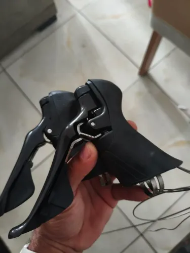 Grupo Shimano 105 11V semi-hidralico pra vender ligeiro cuidaaaaa!