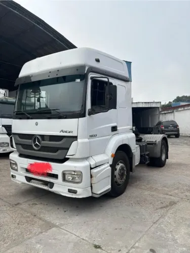 MB Axor 1933 2013 Completo Teto Alto 