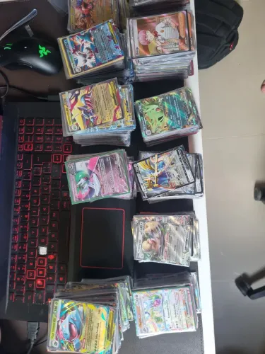 Lote de 100 ultra raras sem repeticao