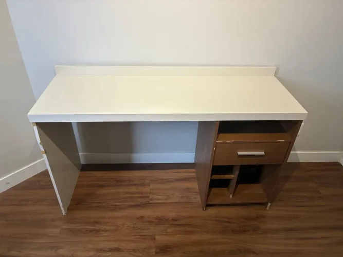 Vendo mesa para escritório/ mesa para computador