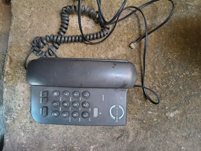 Telefone com fio