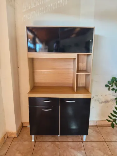 Armário Multiuso de Cozinha