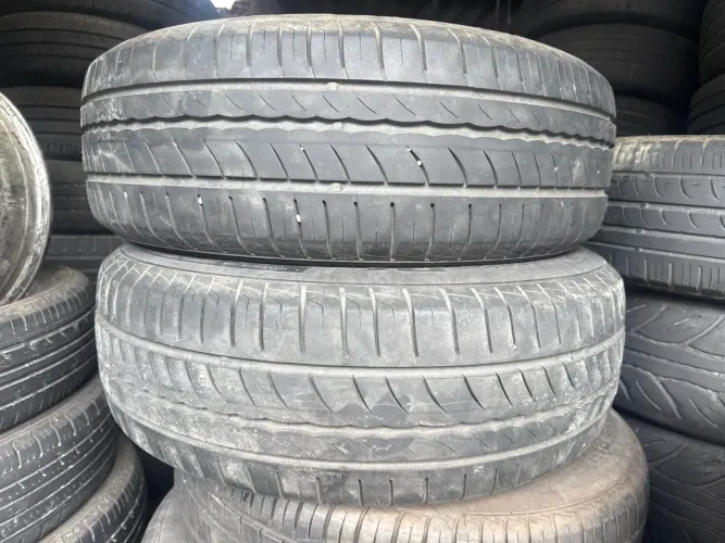 Par de pneus semi novo 195 65 15 pirelli 550 o par 