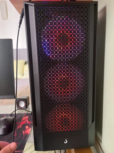 Excelente Pc Gamer 2 meses de uso apenas