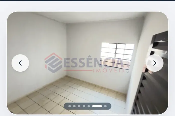 Casa 2 Quartos + Garagem