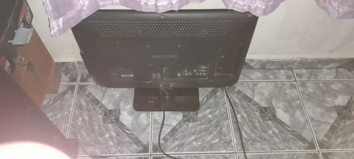 VENDO TV Philips de 24 polegadas. Ótimo estado.