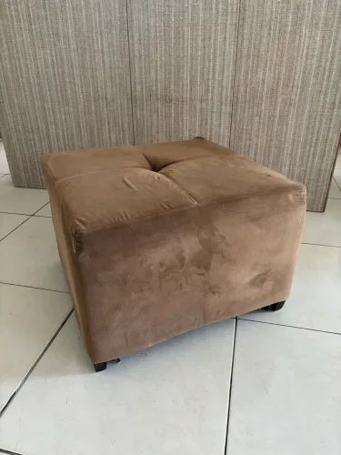 Puff em suede marrom