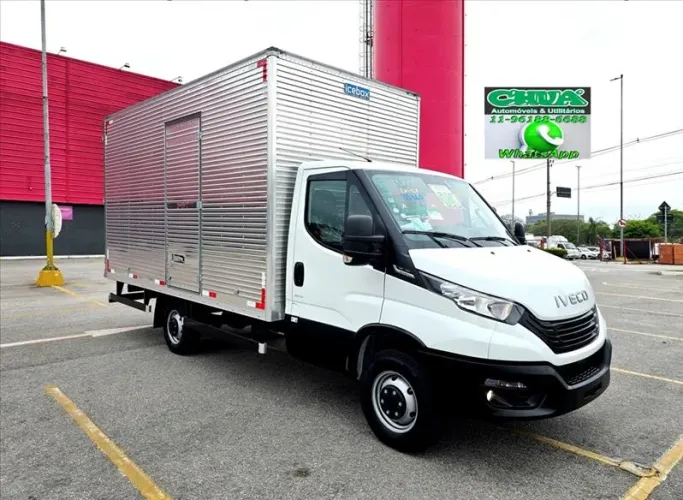 Iveco Daily Furgão 30-160 3.0 12m³ (die.)(e6) 2025