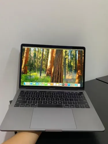 Apple Macbook Pro 2019 Touchbar 8GB RAM 256SSD