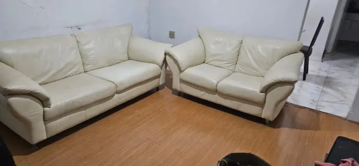 sofa de couro