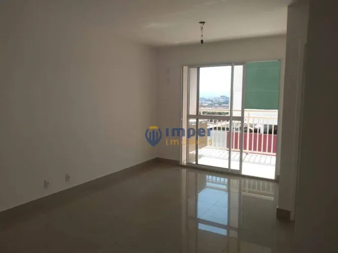 Apartamento com 2 dormitórios para alugar, 62 m² por R$ 5.430,00/mês - Vila Romana - São P
