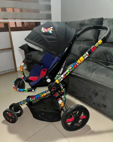 Carrinho de bebê Quinny
