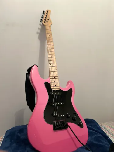 Guitarra stirberng troco por notebook ou ipad 