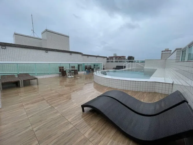 Apartamento à venda em Praia Grande na Guilhermina à 450 metros da Praia