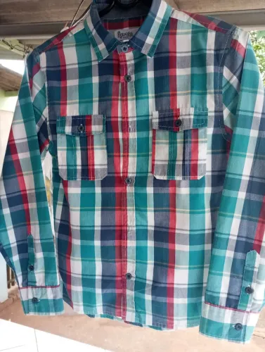 Vendo esta camisa tamanho 10 anos