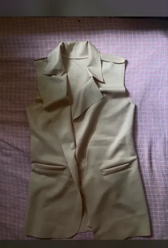 blazer sem manga bege 