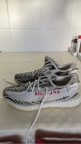 VENDO YEEZY